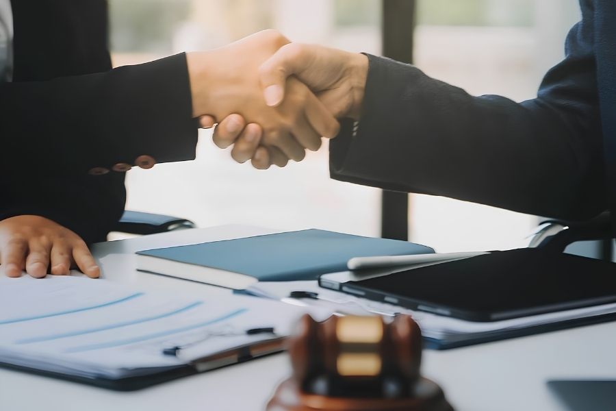 Nhà nước khuyến khích bên tranh chấp tự hòa giải